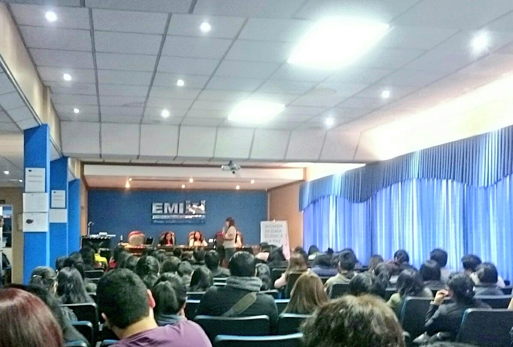 AnitaRui2's tweet image. En el panel de #WIDS2019 #WiDSLaPaz con grandes mujeres en #AI @ruthy_root @CarlillaTorrezM #PaolaCarranza