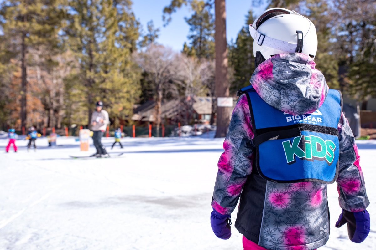 BigBearMtResort's tweet photo. Hit the slopes this weekend • It’s #YourSeasonToLearn • #SnowSummit • #SummitStyle • 📷: @ameyerzing https://t.co/r1UeZ5N1Eu