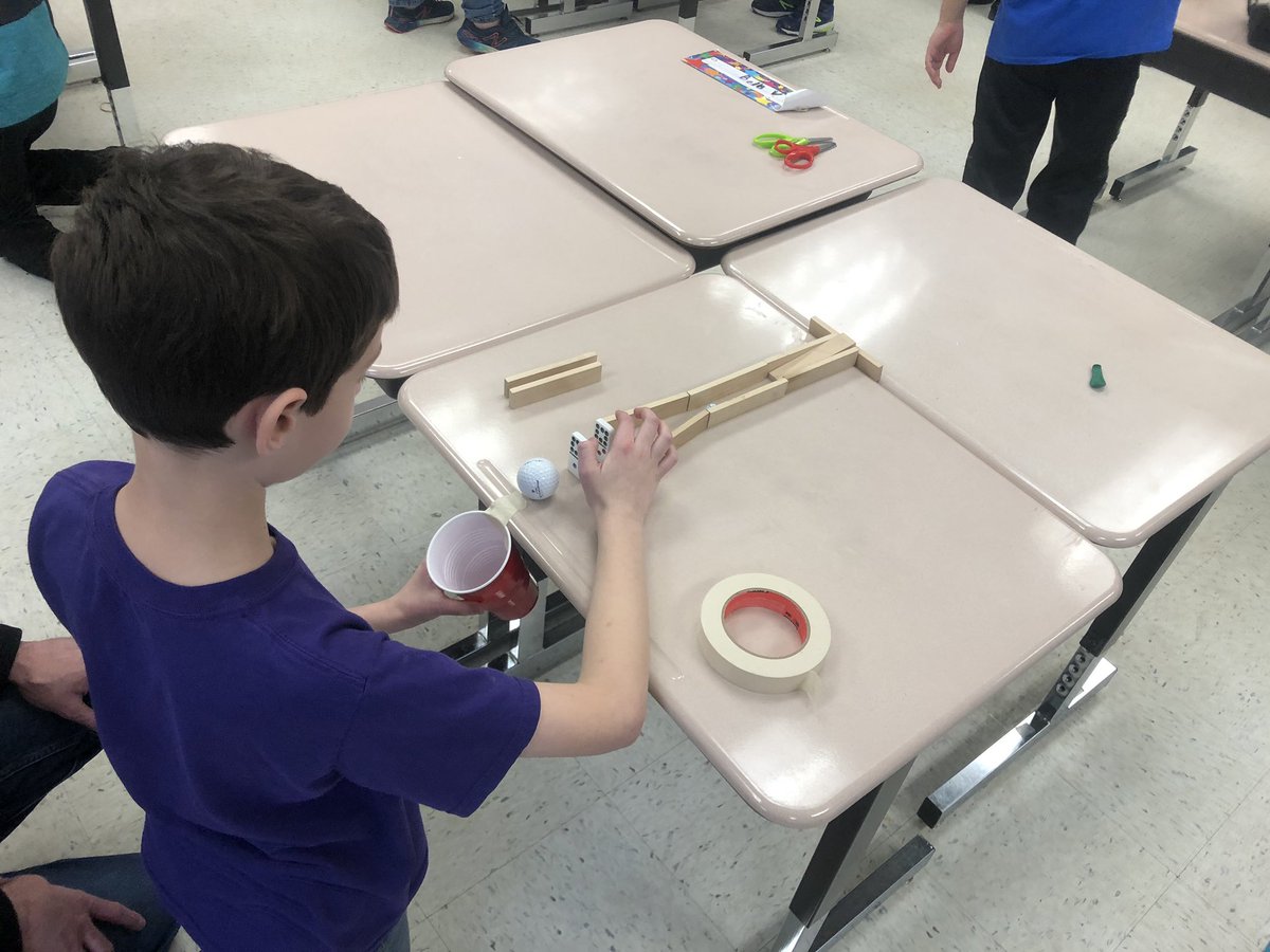 Building some awesome Rube Goldberg machines! #STEMmerDay #LibEagle19 @LCPSLiberty