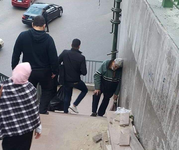 101ss76's tweet photo. شكرا للجدران التي تسندنا حين يرحل االجميع https://t.co/3iIqc16Tuz