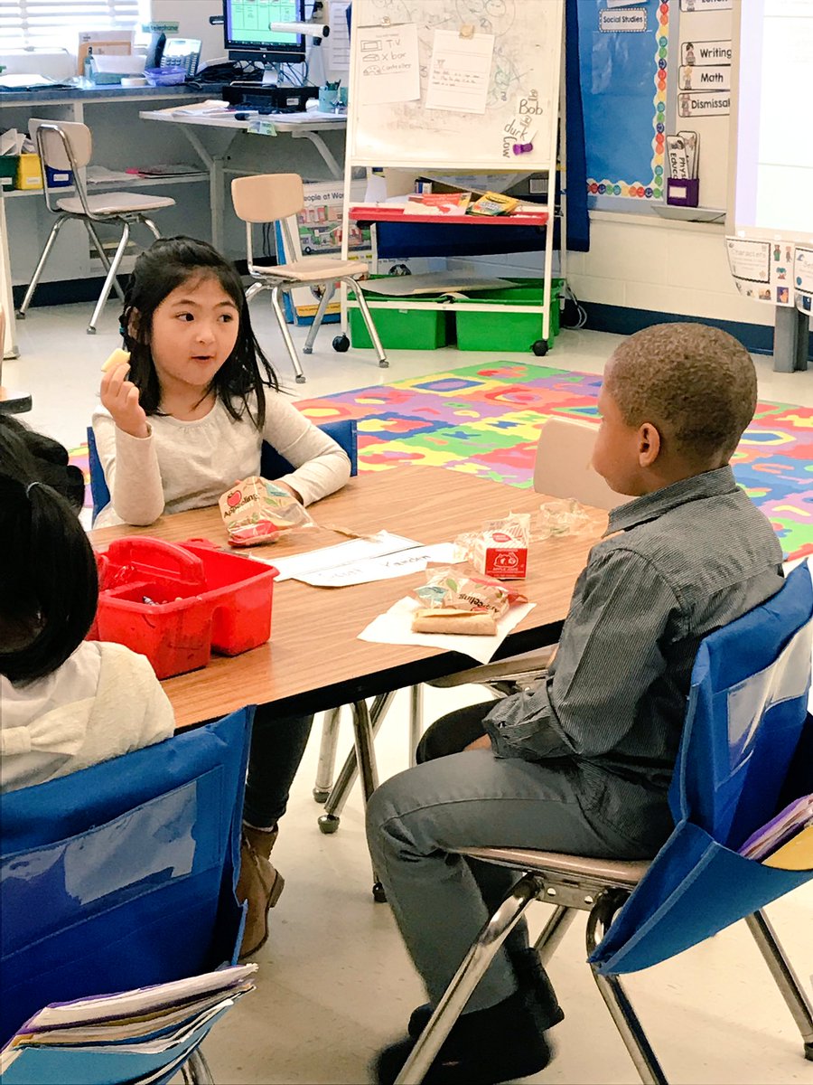 galwayprincipal's tweet photo. Hear the "Crunch". Happy to be a school that serves breakfast to every student. Ms. Gallo made sure apples for all. https://t.co/BfU7KRw6kW
