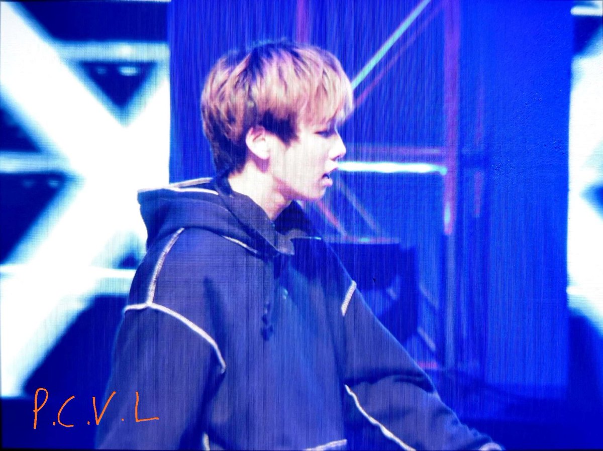 PCVL_980717's tweet photo. 190309 NEW START 3 COLOR CONCERT ํ๋ฆฌ๋ทฐ
#์คํํธ๋ผ #SPECTRUM #๋น๋ฐ #VILLAIN #PCVL https://t.co/fO8DWFLydE