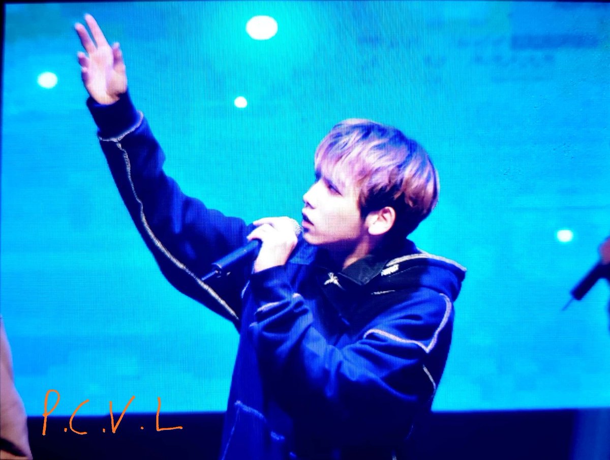 PCVL_980717's tweet photo. 190309 NEW START 3 COLOR CONCERT ํ๋ฆฌ๋ทฐ
#์คํํธ๋ผ #SPECTRUM #๋น๋ฐ #VILLAIN #PCVL https://t.co/CVFwup0hcH