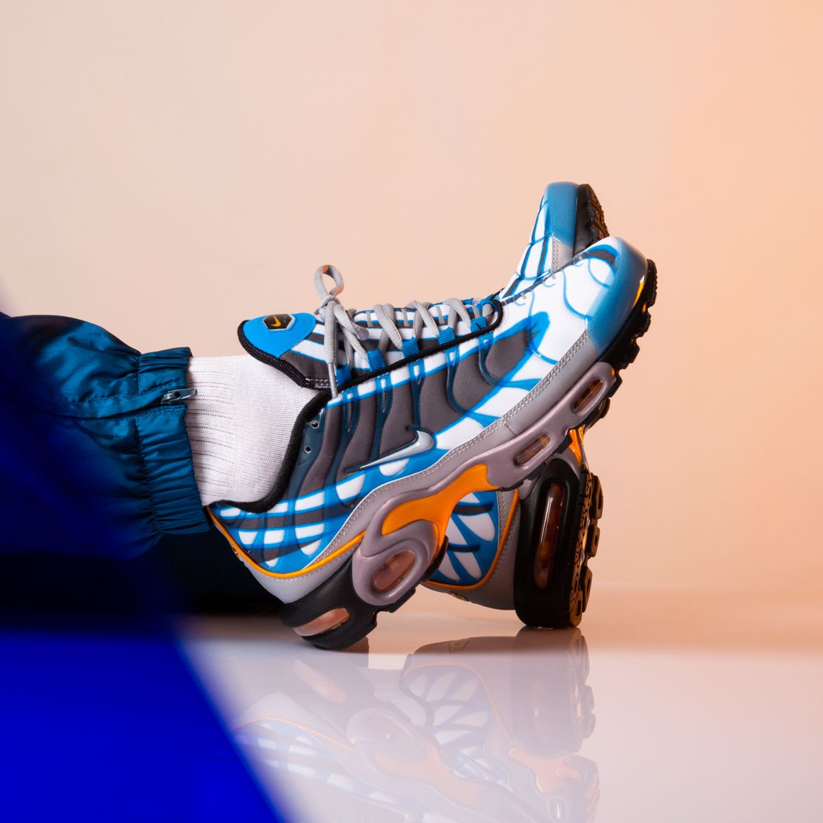 nike air max plus premium photo blue