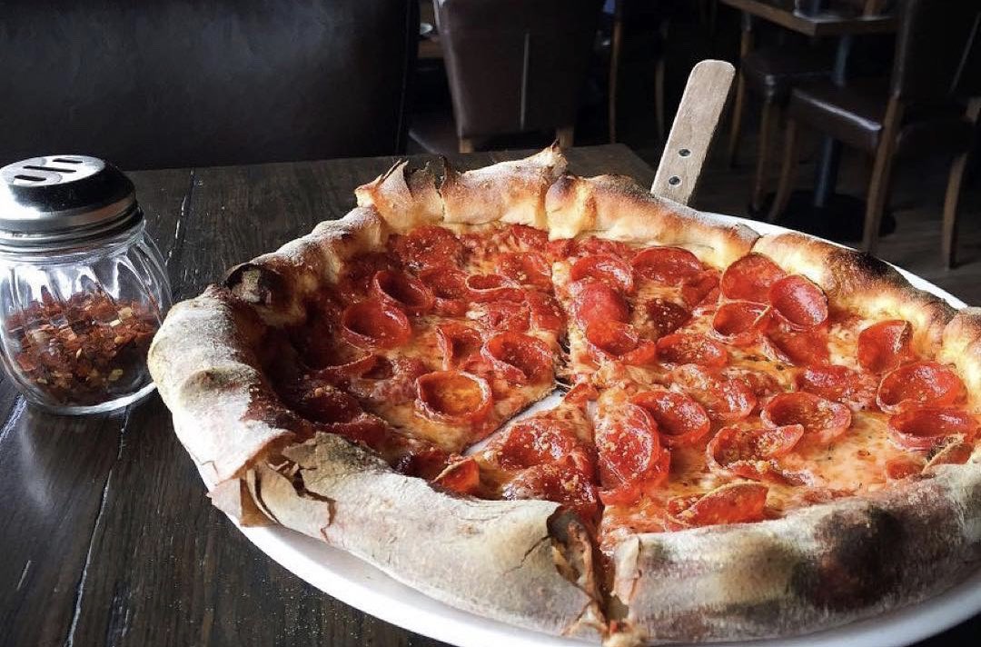 JMarinoOfficial's tweet photo. This is what an award-winning pizza looks like!😍 | Executive Chef Linda Johnsen - Filomena’s Italian Kitchen🇮🇹
#OCChefLife #ChefLife #Foodie #OCFoodie #LAFoodie #CostaMesa #Eater #EaterLA #Pizza #PizzaPorn #ChefLifeNetwork #Yum #PizzaIsLife #ItalianCuisine https://t.co/ALwbxRikHS