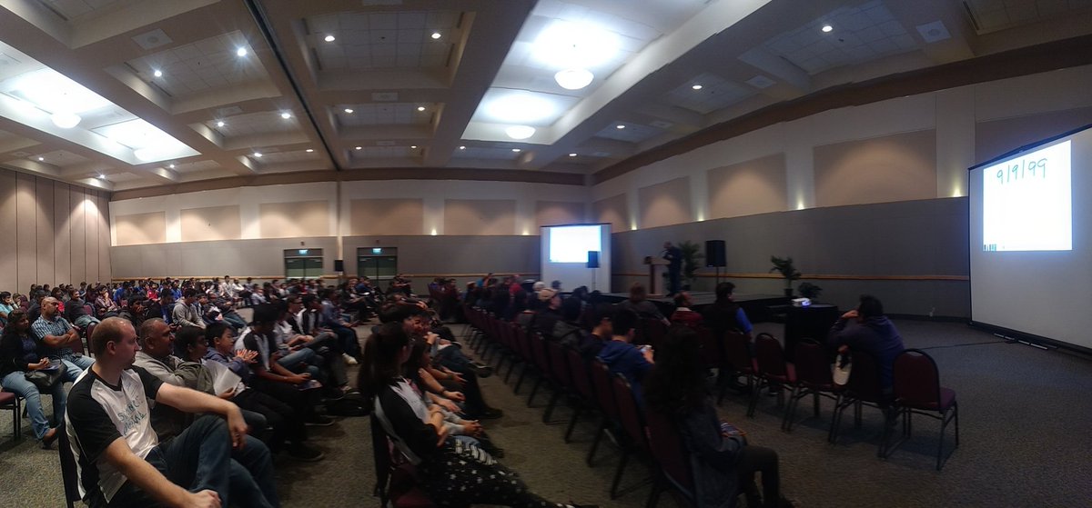 sciencebowl_AZ's tweet image. Scott Flansburg, The @HumanCalculator energizes our middle schoolers with some math wizardry! @ASUNewCollege #STEM #AZScitech