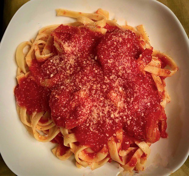 mom2g08's tweet photo. Last night.....Mom mom’s shrimp & linguini🍝 #WaynesGoingAwayDinner #NightOne #NatoForces #ArmyStrong #PolandBound #OurHero #SafeTravels #WeLoveYou #PixOverTheYears https://t.co/10yHW67yEz