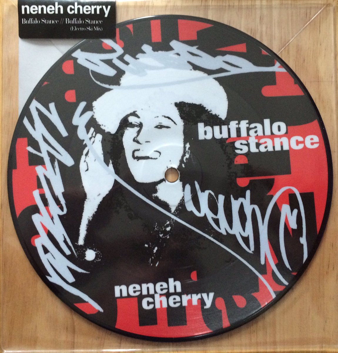 Poplifer73's tweet photo. Neneh Cherry “Buffalo Stance”.
1988/2013Virgin Records.
7” Picture disc.
@misscherrylala @virginrecords
#NenehCherry #VirginRecords #PictureDiscSingle #Vinyl #RecordCollection #VinylHeaven https://t.co/fgcFm7XqIX