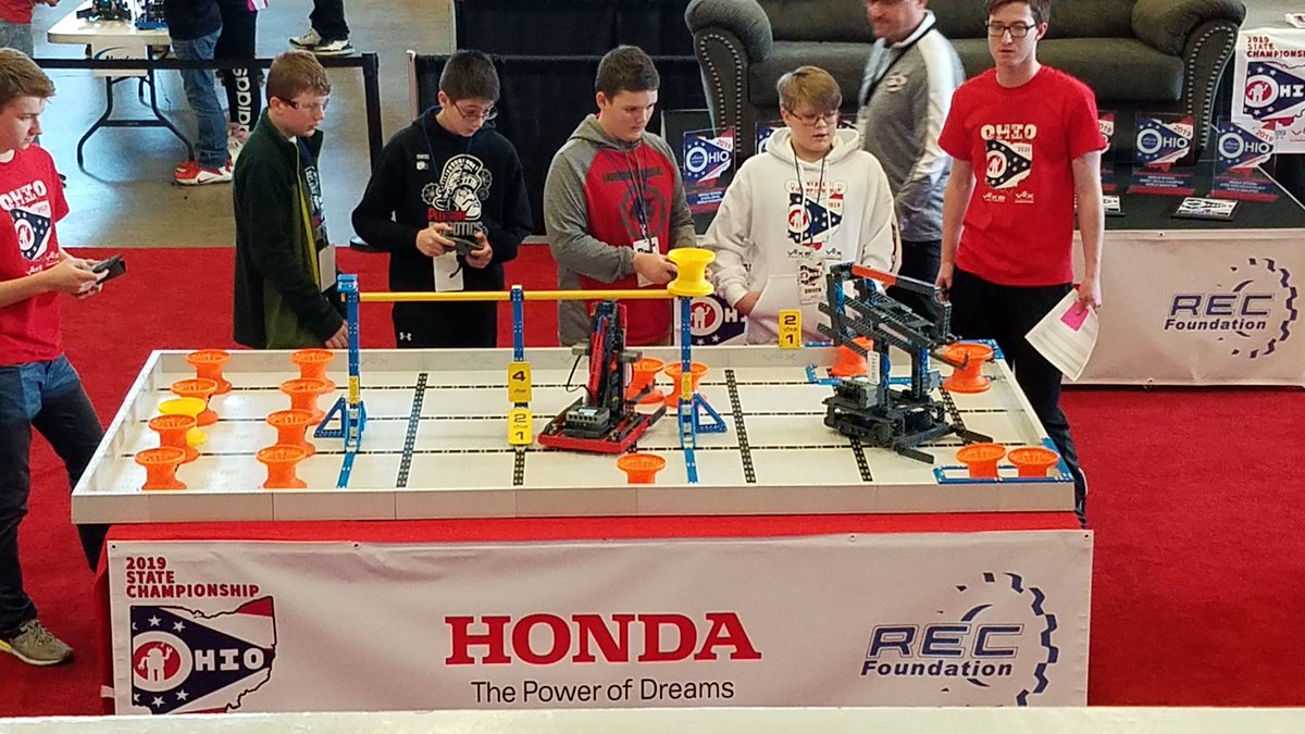 FLS_Robotics's tweet photo. FMS Robotics representing at the state Robotics Championship 🤖 @amg120200  @FairbanksLocal @FairbanksLearns @FMSPanthers1 @montyfhs https://t.co/JY9YO46Xu0