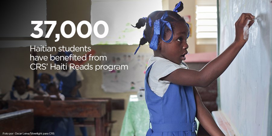 We're improving #literacy in #Haiti through our Haiti Reads program. With the support of @USAID, @WK_Kellogg_Fdn and Porticus Foundation, we train teachers how to strengthen their literacy teaching skills in Creole. #ayiti #devjourney