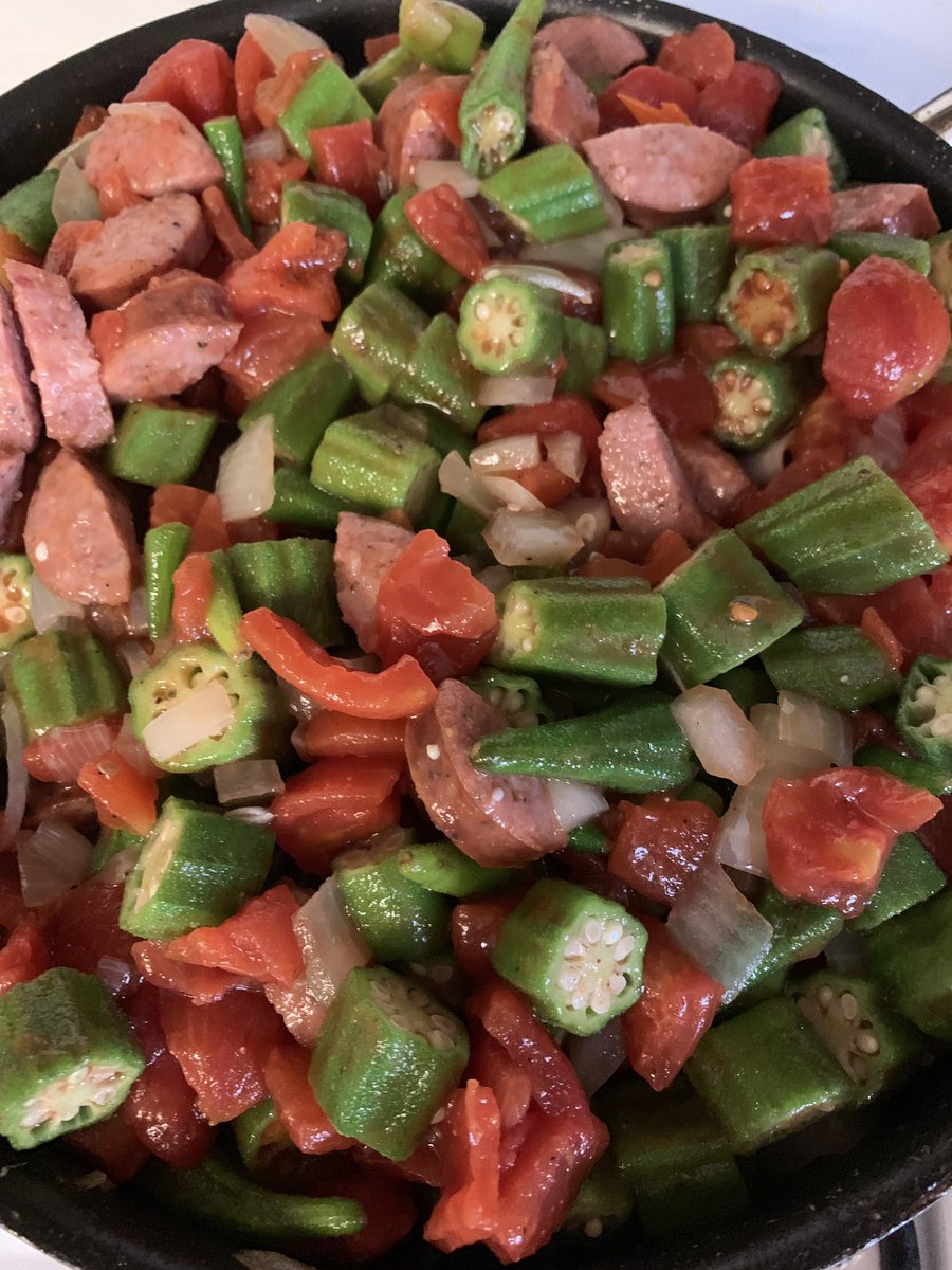 meagprinciPAL's tweet photo. Officially in my Spring Break Mode!!!! Cooking is my zen spot so we are going to kick this break off right! My little family has been missing momma’s cooking!!! #SpringBreak19 #lovelanguages #shecooks #shegrills #yummyyumyum https://t.co/TYnSNBFCGD