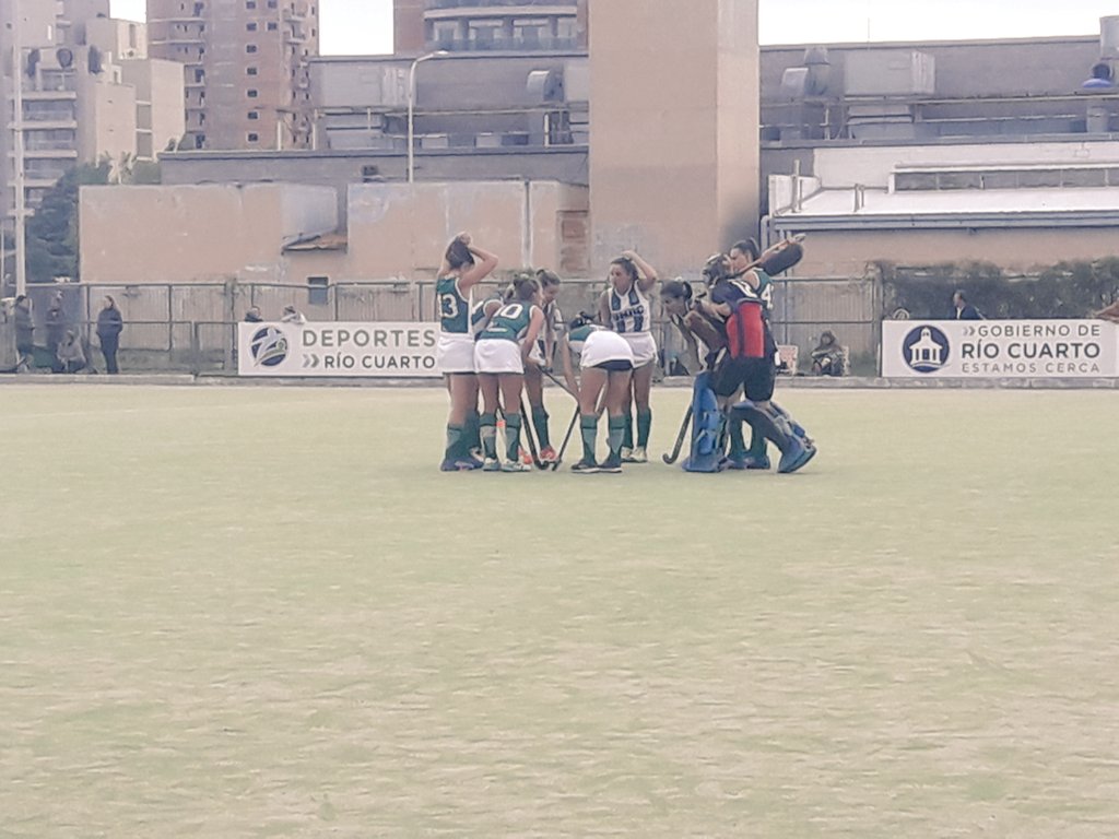 AlToqueDeportes's tweet photo. #HockeyCba | #DamasA | Final. #UNRC 1 (Valentina Rovera) - #TalaRC 1 (Ma. Celeste Soria) https://t.co/N3t20xzjL8