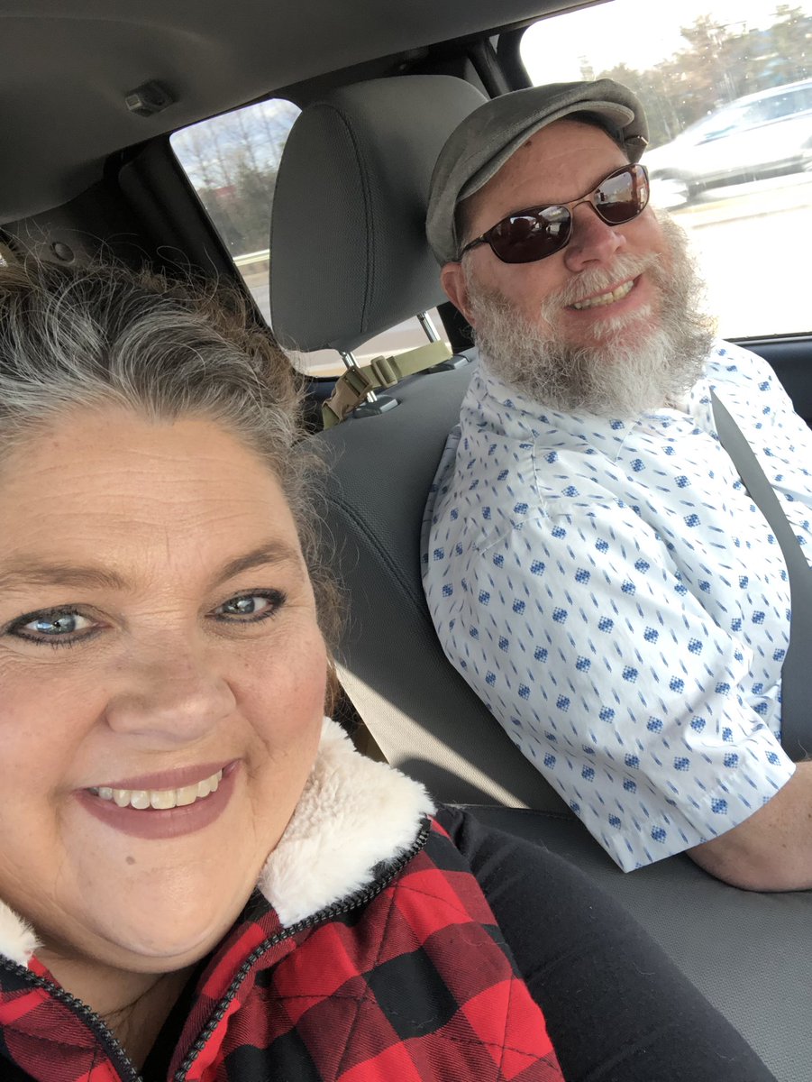 KeliStone1's tweet photo. Yep this guy kicked sepsis booty, witnessed God’s glory, and now gets to sit while I shake a tail feather at Garth Brooks. #willbeliveformomma #thememories #BO #riverport #beerstand #sepsisrecoveryequalsnofun #heismydd https://t.co/iX3NCK0mFd