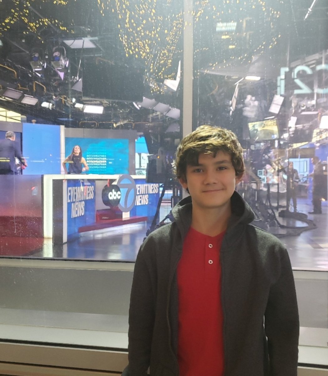 1NicoBustamante's tweet photo. There are two types of people in this world, the Givers and the Takers. The Takers sometimes eat better, but the Givers always sleep better. @ABC7NY #Actor #RiverdaleCW #SaturdayThoughts #rickydee #rickydesantos https://t.co/RAHVWu51hU
