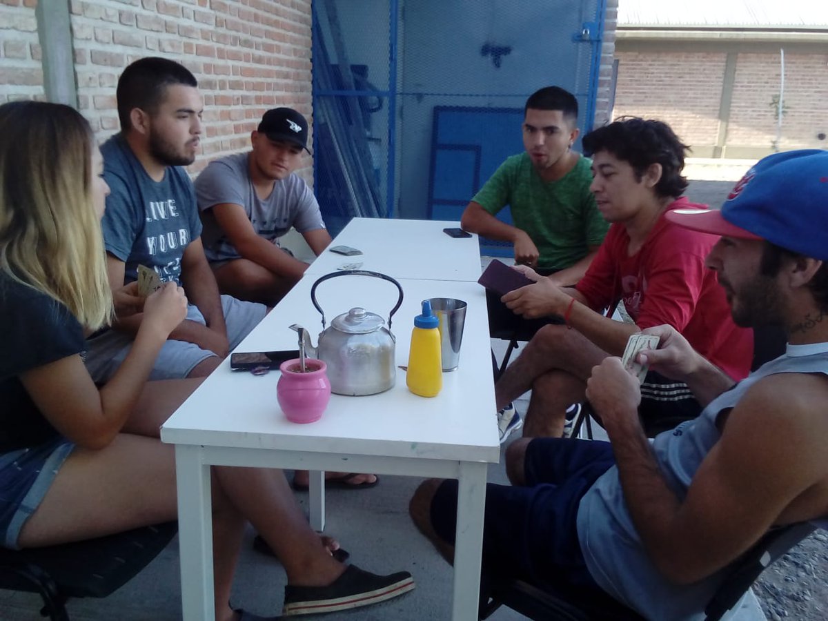 Cepla250's tweet photo. Juego mesa. X box. Ajedrez https://t.co/3v7RGrwoC9
