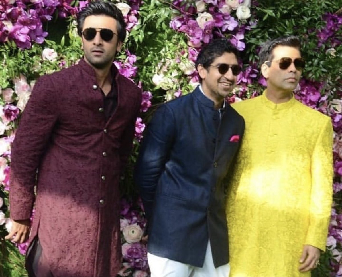 TeamDancebee's tweet photo. #DancebeeFashion | #RanbirKapoor with #AyanMukerji &amp; @karanjohar at the #Ambani wedding last evening! 

#AkashShlokaWedding https://t.co/Ek9d1nX9El