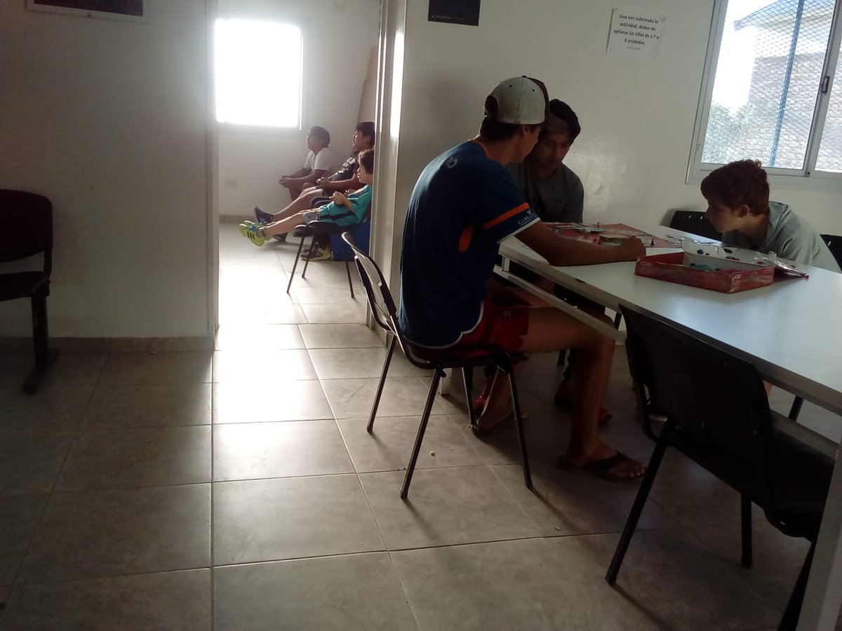 Cepla250's tweet photo. Juego mesa. X box. Ajedrez https://t.co/3v7RGrwoC9