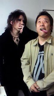 AoiPics's tweet photo. Here's an oldie w/ Sakai, to celebrate the 17 years of this band that has become family for us all ❤ Happy 17th anniversary, the GazettE! 🎉✨ https://t.co/NWJmgGoKlq