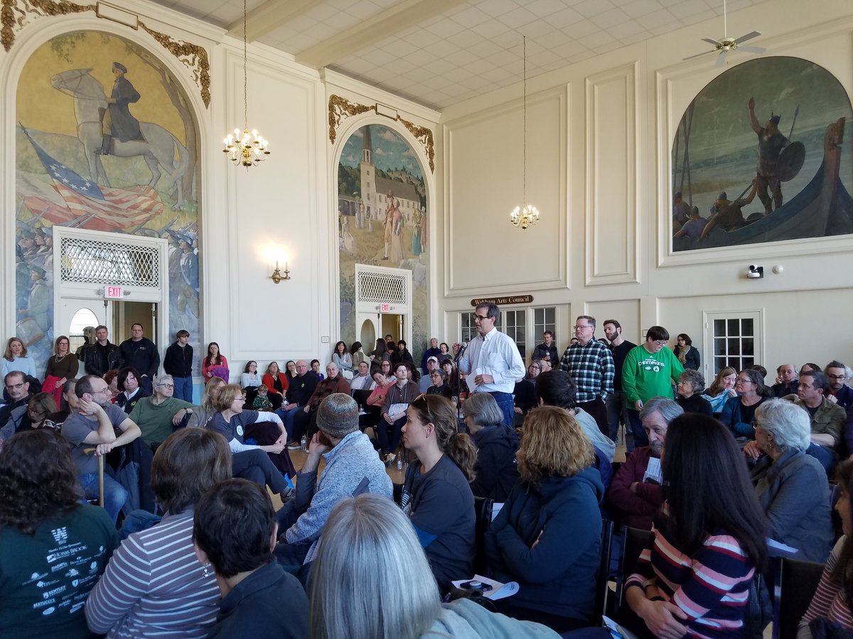 Huge turnout today to preserve the 58-acre UMASS Field Station farm in #Waltham <a href="/Sharline4W/">Sharline4Waltham</a> <a href="/CommunityFarms/">Waltham Fields</a> <a href="/BostonAreaGlean/">Boston Area Gleaners</a> <a href="/WalthamGrow/">WalthamGrow</a> @BarrettSenate @WalthamLandTrst