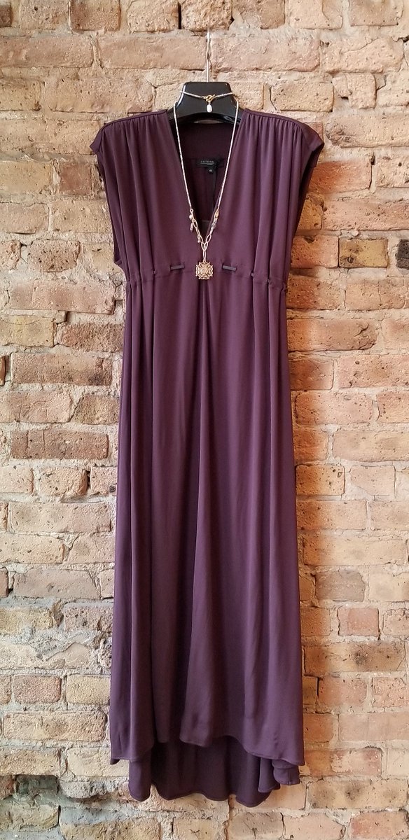 Feeling sexy? 💃
#itsdresstime #springiscoming #ilovedresses #lovered 
#BeUnique #BeSpecial #BeAdelaide