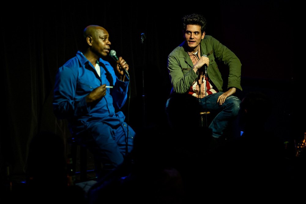 candyTman's tweet photo. #aboutlastnight around 1:30am with  #davechappelle and @johnmayer... surprise show at The Lab at @hollywoodimprov #controlleddanger @leicacamerausa #Leica #M10P #75mm #summicron #manualfocus #comedyphotography #johnmayer #mathieubitton https://t.co/FRm0hgLgdN