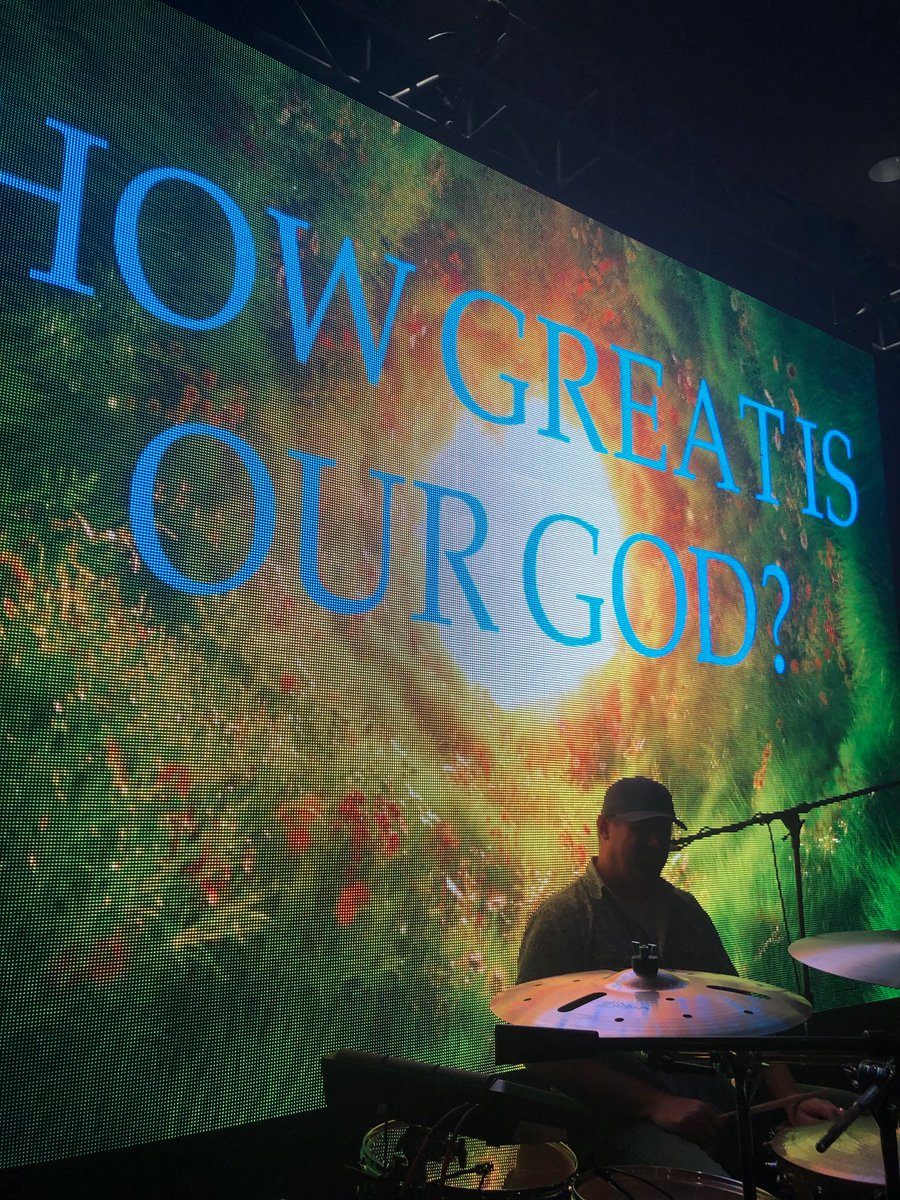 Big night at rodeo Houston main club - mixing in the gospel for this great crowd! ⁦<a href="/christomlin/">Chris Tomlin</a>⁩