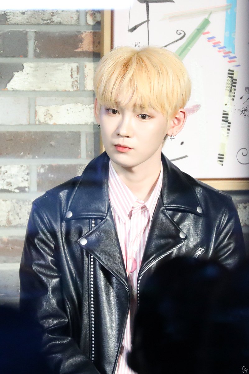 mamesibakenta's tweet photo. 190309 어썸라이브
#켄타 #KENTA #JBJ95 #ケンタ https://t.co/2ZcNsH14nI