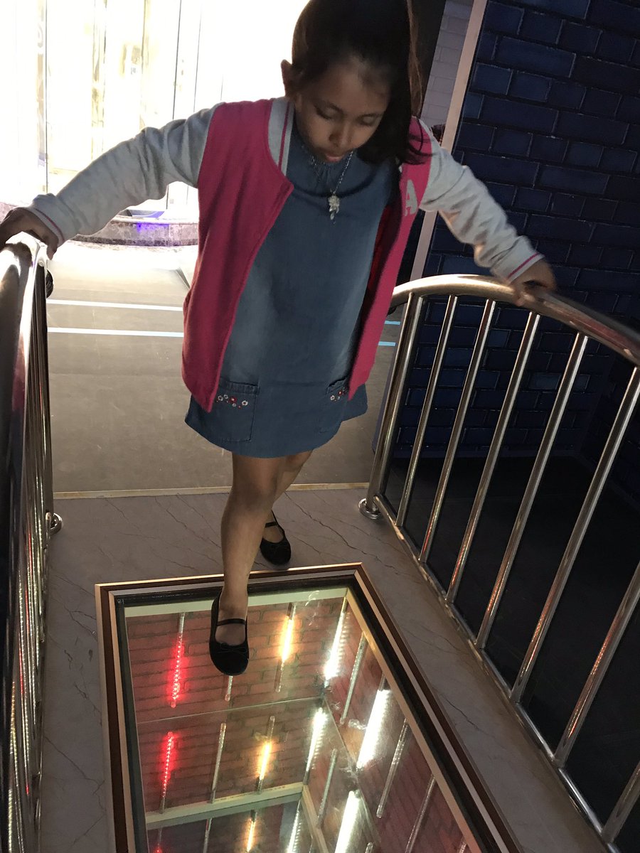 skillfulsal's tweet image. Alize checked out the science factory at Wafi Mall this weekend #sciencefactory @WPS_4D_2018