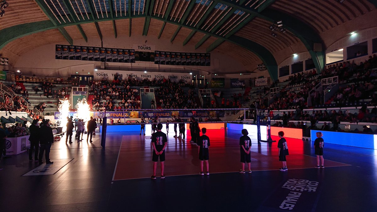 ToursVolleyBall's tweet photo. ☑️🇫🇷🏐FINAL FOUR 
 🏐🏆 @ToursVolleyBall VS  @narbonnevolley 
 💪DEMI FINALE 
 📸En direct 📍 #Tours (salle Grenon)
 🏁 C'est maintenant !
 #AlwaysMore #Saison20182019 #TVB #ToursVolleyBall #CDFVolley https://t.co/riqau9QYs7