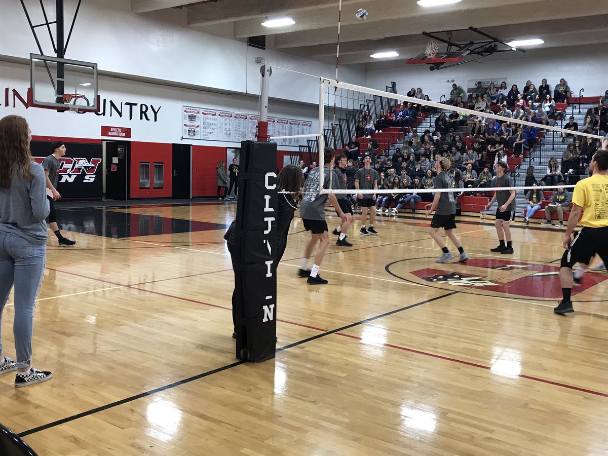 MrsSchulerAPS's tweet photo. Team Adrian playing volleyball for @chadtough #blockoutDIPG @APSMaplePride https://t.co/0AvyMf4m5S