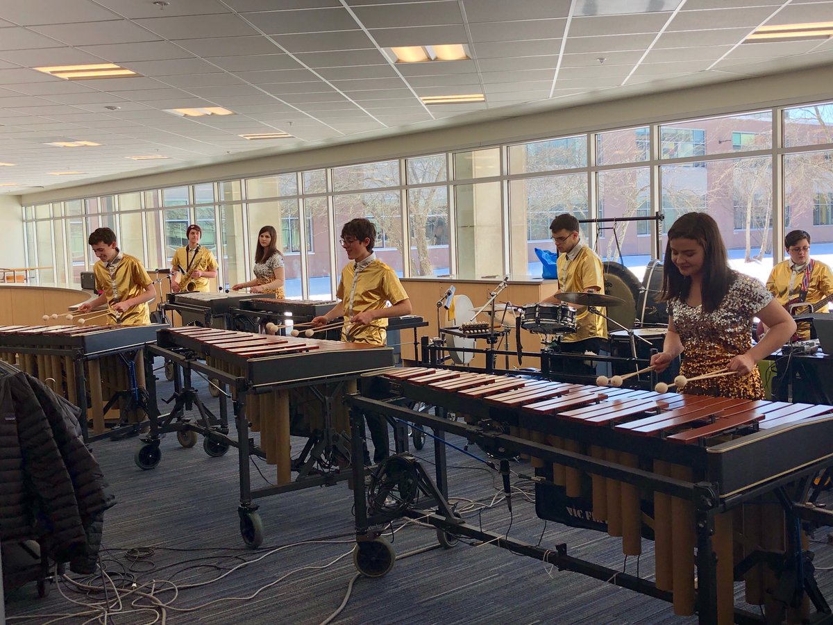 dedhamfinearts's tweet photo. DHS Winter Percussion getting warmed up in Salem. First competition in a few weeks. https://t.co/c449AlhNHp
