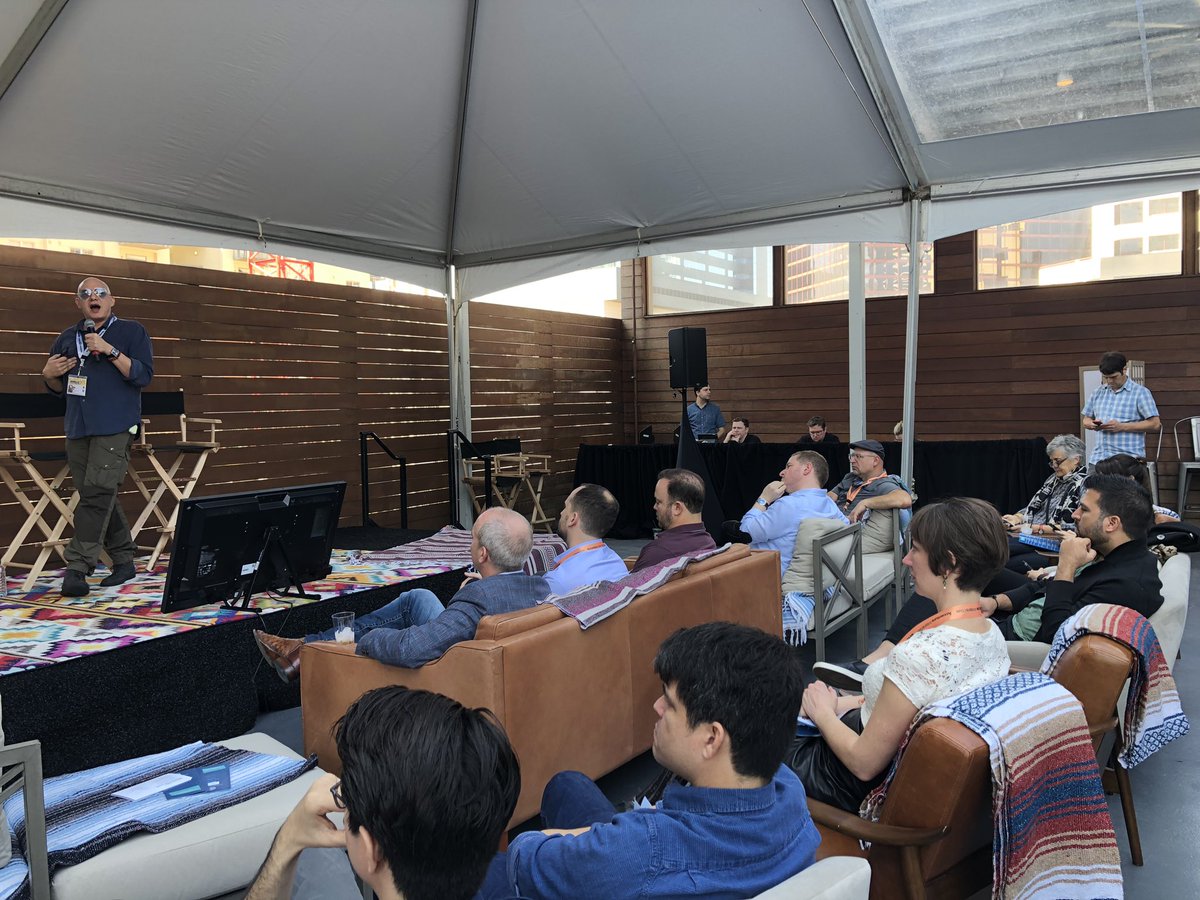 andreastolecka's tweet photo. “Public private partnerships are everything” - @AlexRoy144, founder of @HumanDriving #debate #SXSW2019 #revolutionizingtheroad @moovelUS @CityLab @RockyMtnInst @BeninBoulder https://t.co/5sCdyBQ7Hr