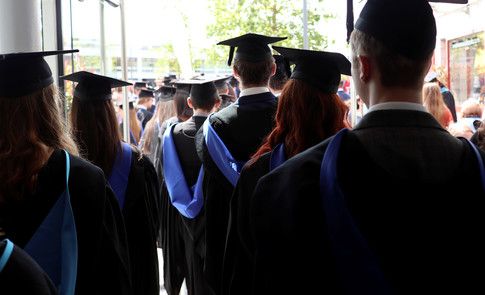compexly's tweet photo. 5 ways students can graduate fully qualified for the Fourth Industrial Revolution https://t.co/9UCvTbdXyT  #education #wef19 https://t.co/wRsAThkd6n via @wef #DRH #RRH #RH #HR