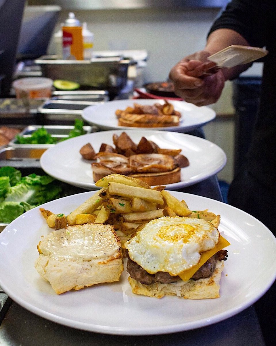 Housemade biscuits for our breakfast sandwich! With sausage, cheddar, over-easy egg, and housemade biscuits.

Get it during brunch, 10 am - 2:30 pm all weekend.
…
#brunch #breakfast #lunch #sandwich #breakfastsandwich #goodmorning #hookandladder #sacramento #midtownsac