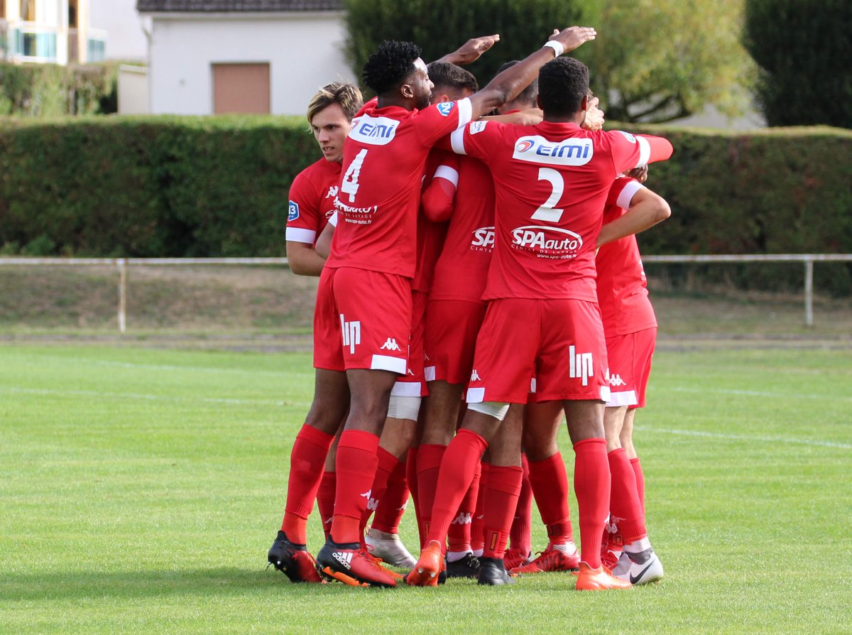 racing_besancon's tweet photo. Le Racing se qualifie pour les huitièmes de finale de coupe de Bourgogne-Franche-Comté après sa victoire 2-0 face à @IsSelongeyFoot grâce à des buts de Siyar Batgi et d'Aïssa Mazeghrane. Bravo à nos Rouges pour la qualif ! 👍👏👏👏#RBISF #TousEnRouge #TeamRB 🔴🔵 https://t.co/0OwvbWUzgW