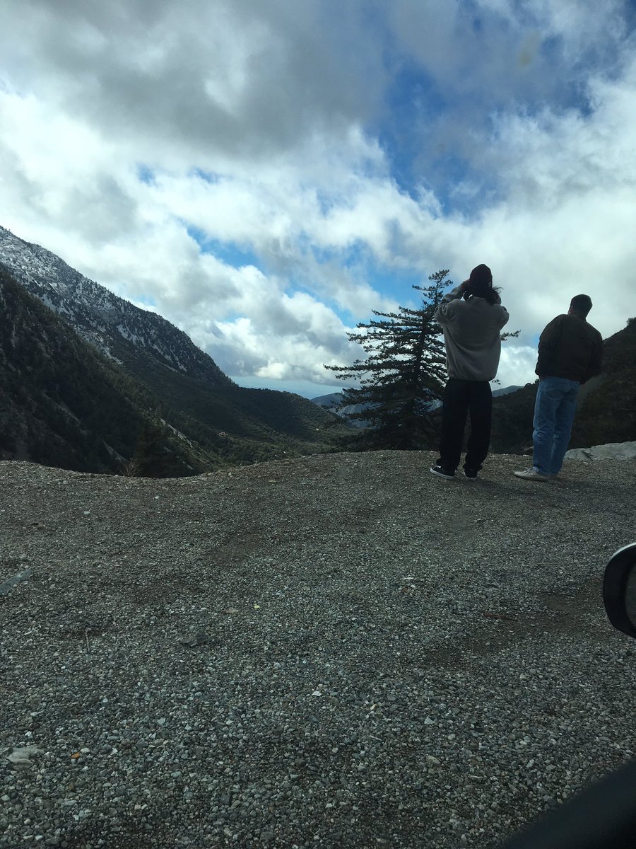 LinuxFridChiken's tweet photo. Scoping out bandits going over 35mph https://t.co/B7YhZvNKTm