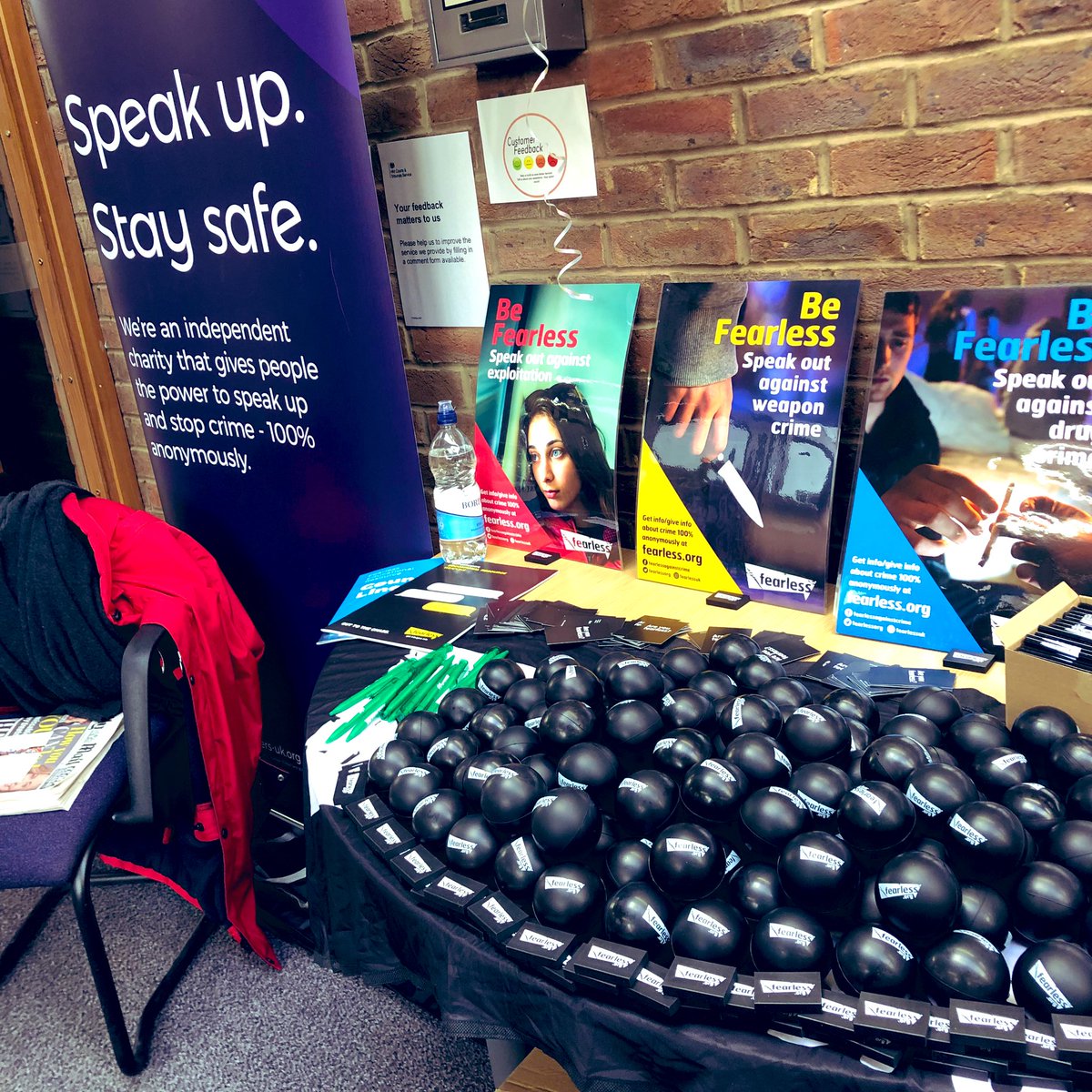 Fearless_Surrey's tweet photo. ⚫️⚫️⚫️ Before and after the Great Stress Ball Pillage of 2019 ⚫️⚫️⚫️
#HappyFaces #CrimeAware
#GuildfordMockTrials #MockTrials https://t.co/runoBIA9BT
