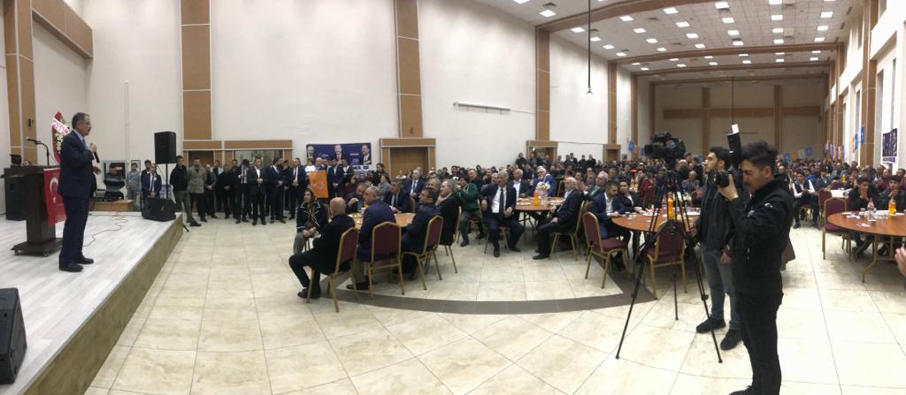 zafercoktan's tweet photo. .@Akparti Grup Başkanı Sn @nacibostanci @ankarabbld Başkan Adaymz @mehmetozhaseki @keciorenbeltr Başkan Adymz @turgutaltinok06'la Mevlana Kültür Merkezi'nde farklı kesimlerle bir aradayız.
Birlik,beraberlik,bütünlük,içinde 31 Mart'a yürüyoruz.
#Cumhurİttifakı
#BelediyeİşiGönülİşi https://t.co/Dx6O0zlLAw