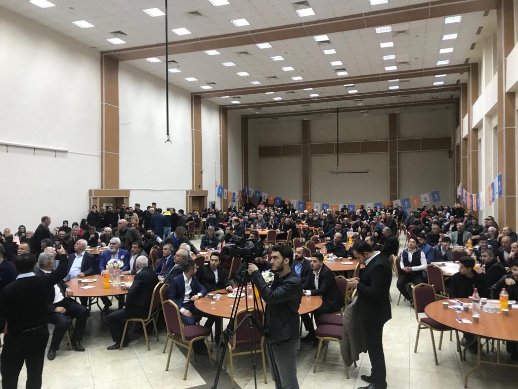 zafercoktan's tweet photo. .@Akparti Grup Başkanı Sn @nacibostanci @ankarabbld Başkan Adaymz @mehmetozhaseki @keciorenbeltr Başkan Adymz @turgutaltinok06'la Mevlana Kültür Merkezi'nde farklı kesimlerle bir aradayız.
Birlik,beraberlik,bütünlük,içinde 31 Mart'a yürüyoruz.
#Cumhurİttifakı
#BelediyeİşiGönülİşi https://t.co/Dx6O0zlLAw
