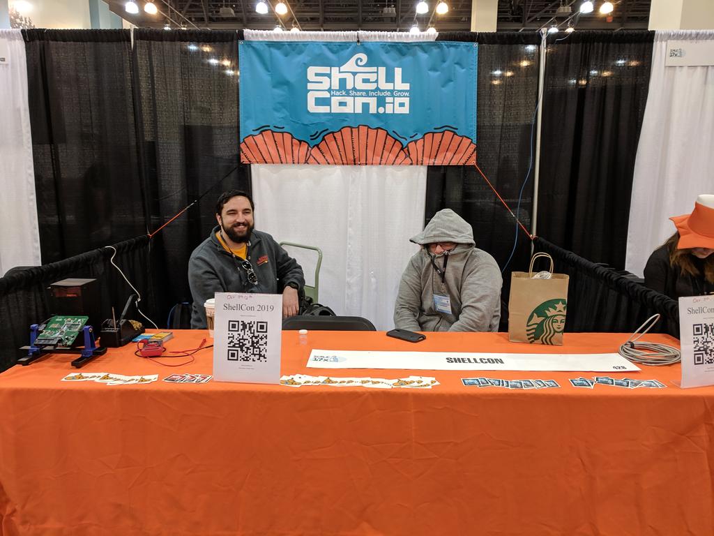 ShellConLa's tweet photo. Good morning #SCaLE17x! We've got hackers. We've got stickers. Come say hi.

#ShellConPanda is here too 🐼 https://t.co/AOxPFhcTQc