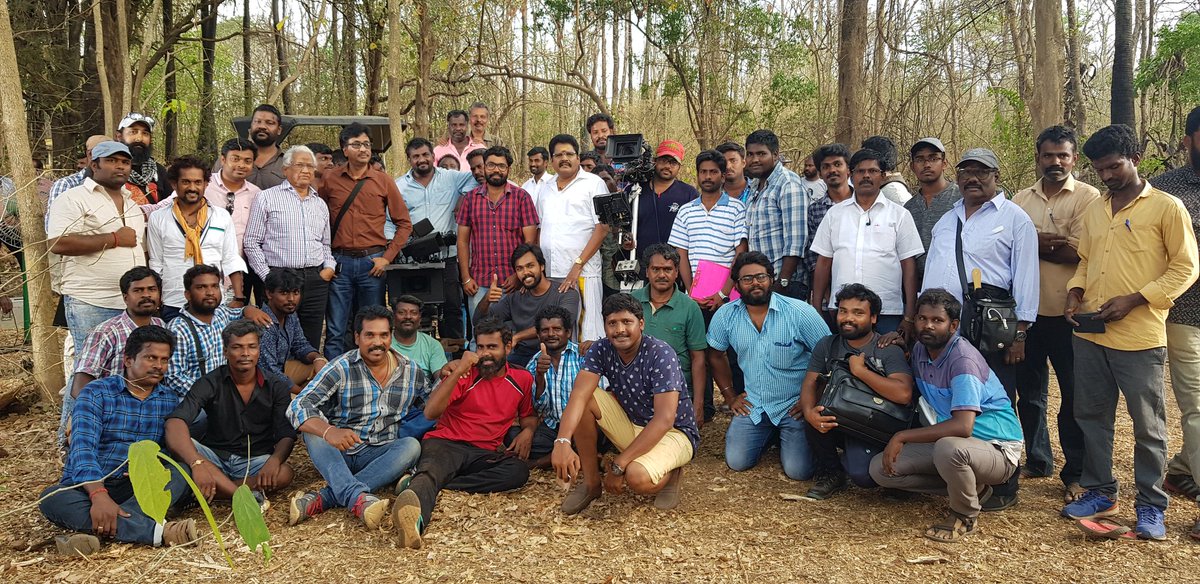 Aravnafeezfami1's tweet photo. Rajabheema succesfully wrapped up..#rajabheema #arav #Rajabheema #ksravikumar
#Aravsnext #aravnafeez
#aravnafeezfamily #bigboss #bigbosstamil #recentpic #aravsrajabheema #oviya #araviya #biggbosstamil #yashika #ashima #surabifilms #oviyahelen #aarav #biggbosstamil #marketrajambbs https://t.co/HUxmhLydlg