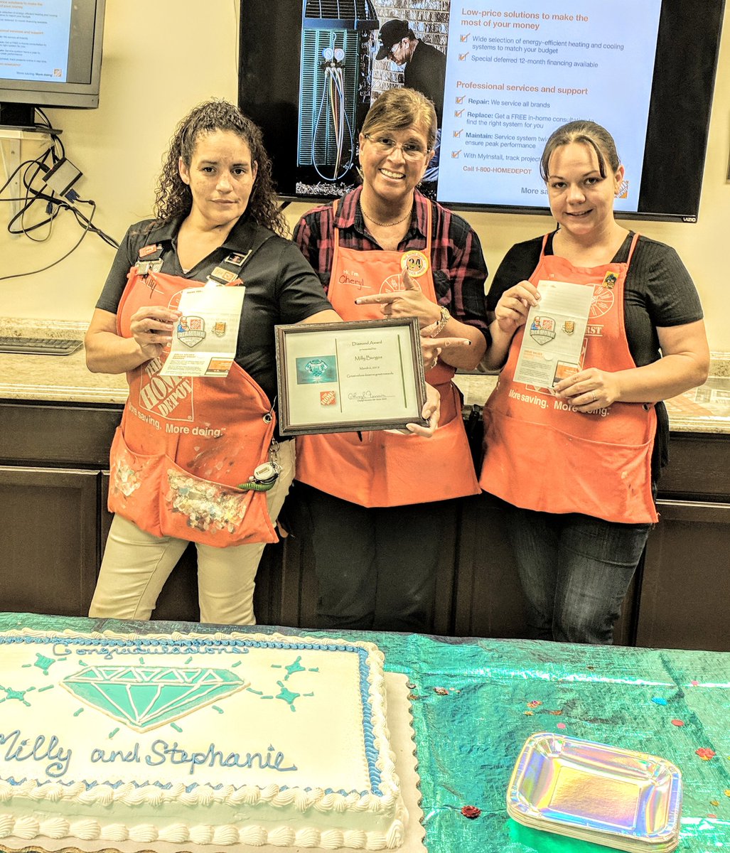 cferreira5656's tweet photo. 6332 Congratulations to Milly and Stephanie our latest Diamonds 💎 @thieryung @worley_rhonda @RovinskyYen @6332_michelle @dorisannmetz https://t.co/Dcau4Fqgk6