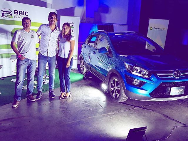 chichecorte's tweet photo. @baicpy presente en @festechpy con su modelo #EX360 100% ELÉCTRICO para que lo conozcas de cerca y realizar un test drive con Milagros y Gabriel 🔌🍃🌎 https://t.co/3OSndqNT6J https://t.co/hwBSaDiMmc