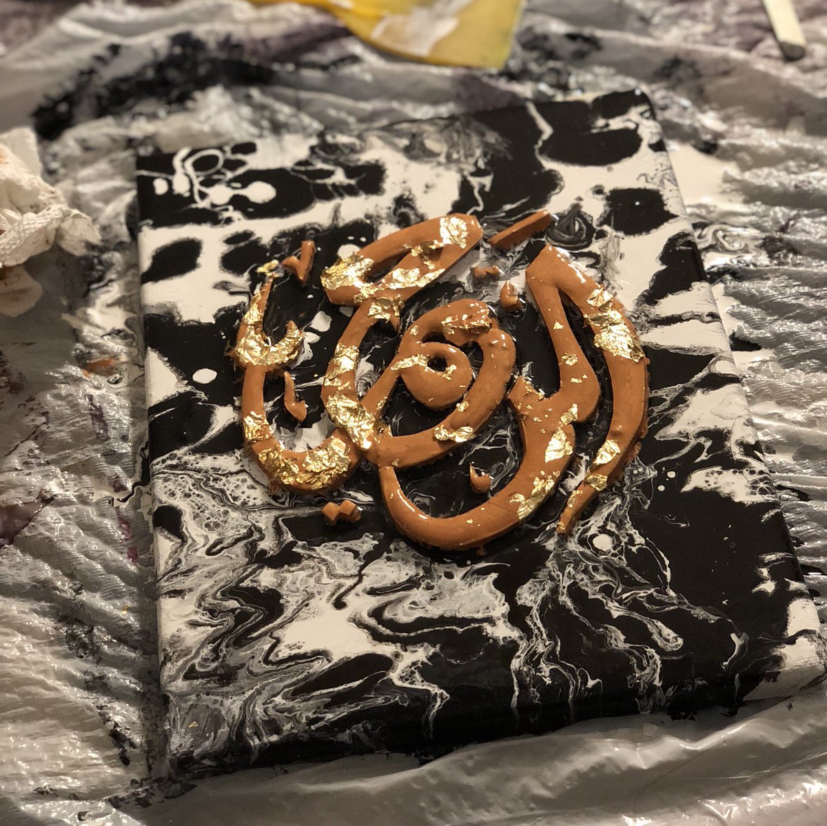 masala_matters's tweet photo. fresh out the oven: marbled Islamic art with acrylic and latex, finished with resin glaze #commissionsopen https://t.co/SFjSU1FKy4