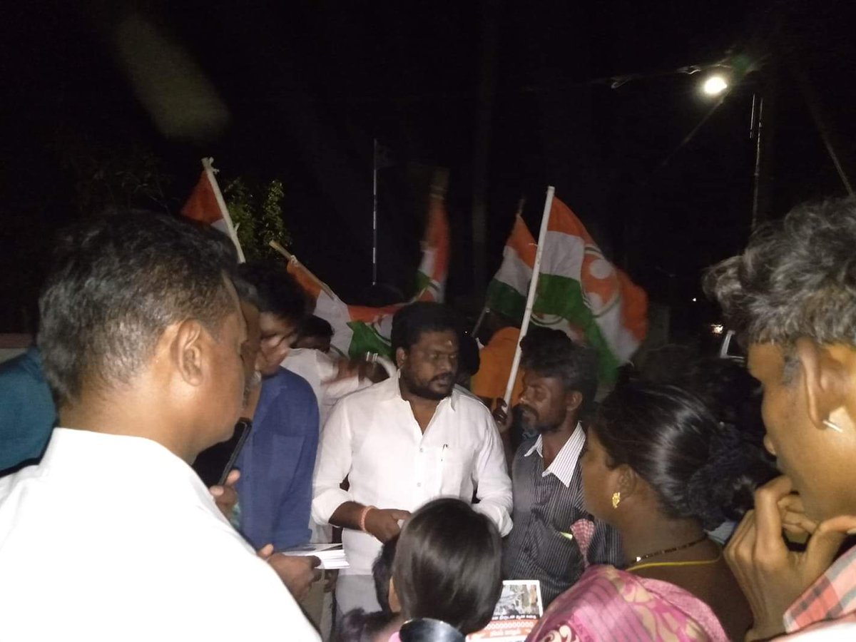 VLeninprasath's tweet photo. today we started door to door campaign in trichy parliment .... @SanjaySDutt @srinivasiyc @keshavyadaviyc @Allavaru @RahulGandhi @kcvenugopalmp https://t.co/iDtDAJ9jO2