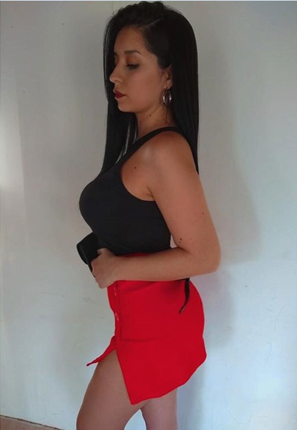 Sert Seviyorum. Çok sert.! Acımayacak , Ağlatacak ama ağlıyor olmama aldırmayacak.! Canımı yakacak , parçalayacak kadar sert istiyorum.!