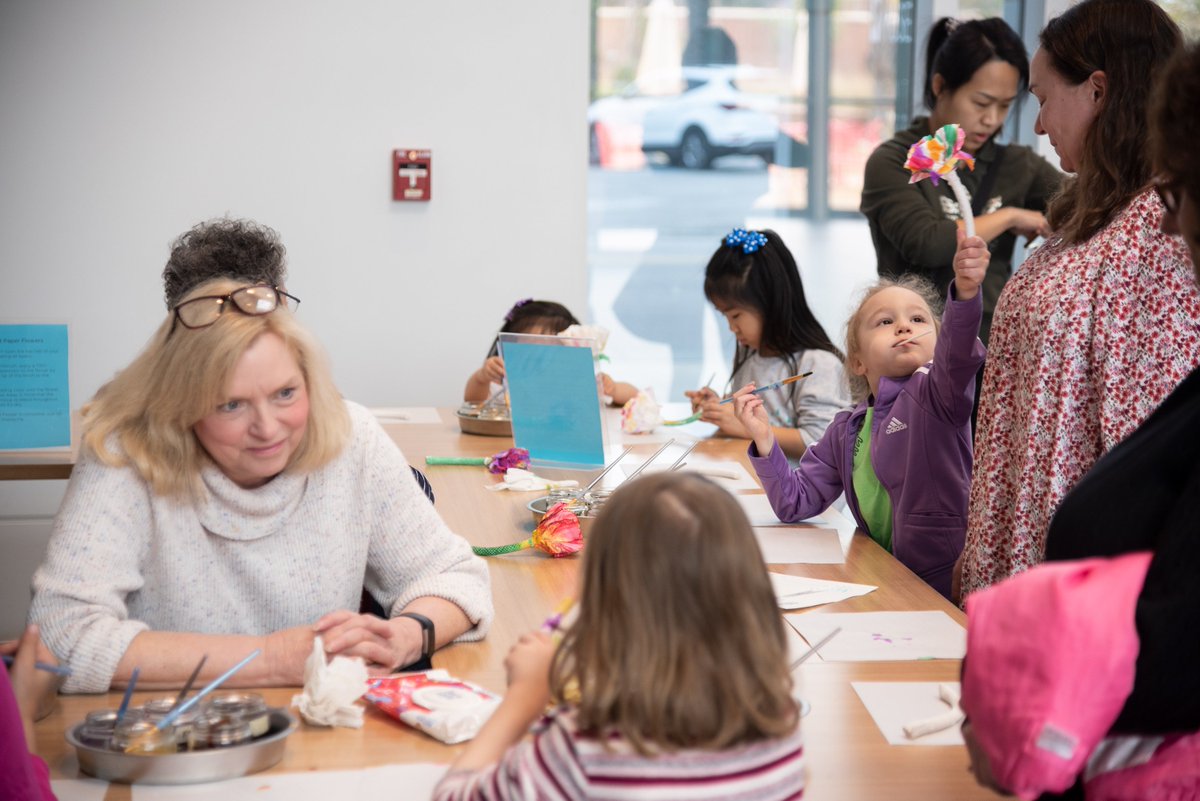 flocomuseum's tweet photo. Happening now! Join us for Family Day - Experimenting with Paint, going until 3pm.
#FamilyDay #FamilyDayatFCM #family #kids #FlorenceCountyMuseum #museum #museumlife #art #history #FlorenceCounty #FlorenceSC #SouthCarolina #SC #PeeDee #PeeDeeRegion https://t.co/vudgnBEwiS