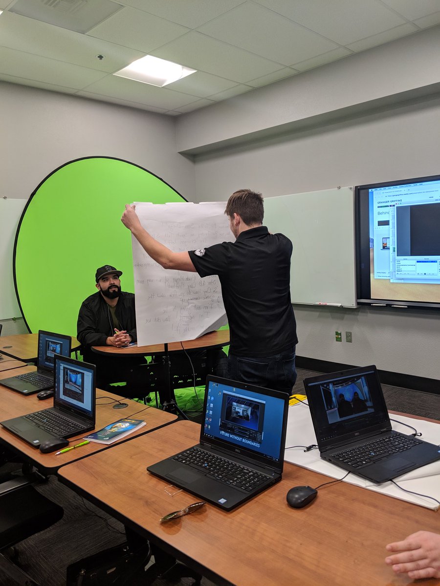 MeganBLacy's tweet image. Learning how to implement webcams, greenscreens, and editing software in K-12 after school programs at #STEMpower2019! #myTVdebut #CoachMegan #STEM