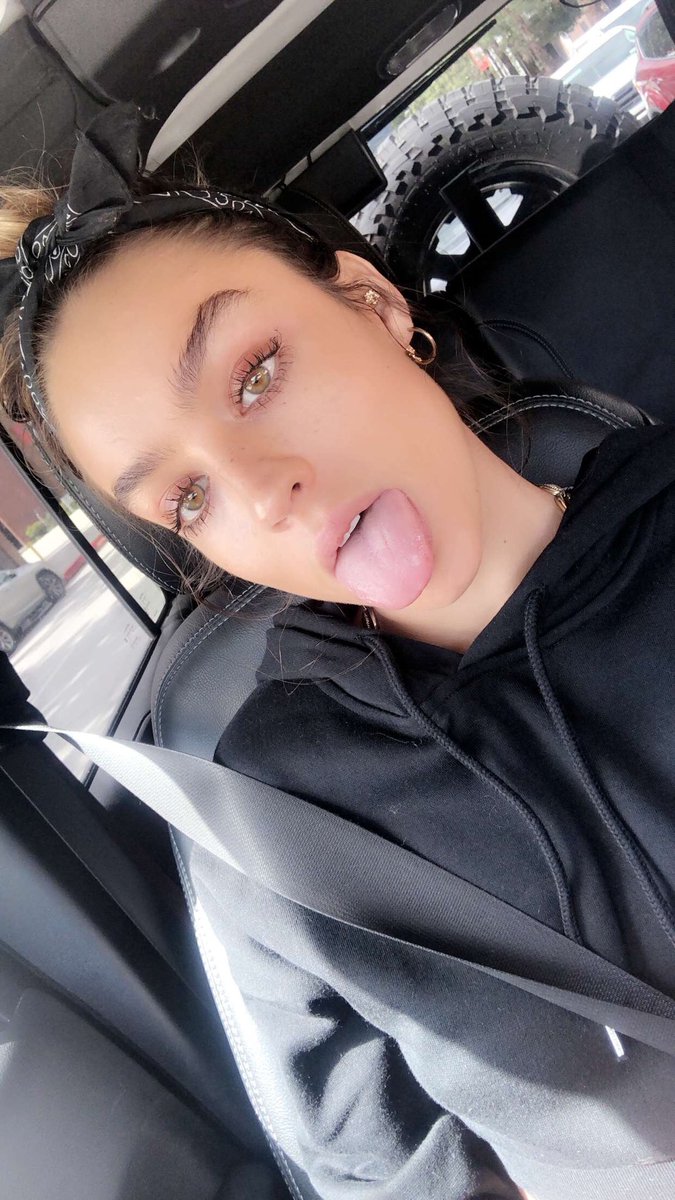 SommerRay's tweet photo. whhhhhatz uppppp? https://t.co/JnEm5rZxaY