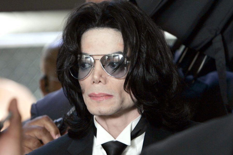LaPoPRed's tweet photo. ‘Los Simpson’ retiran a Michael Jackson de su emblemática serie: James L. Brooks, productor ejecutivo de Los Simpson, ha declarado al diario The Wall Street Journal que retirarán del emblemático serial animado el capítulo de la tercera temporada en el… https://t.co/3uuhYuTwmB https://t.co/XXNTHwJBrr